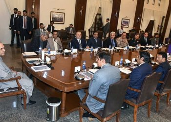 President orders CM Sindh to launch ‘large-scale operation’ against criminals in Karachi