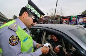 Peshawar traffic warden suspended for ‘issuing challan to PTI MPA