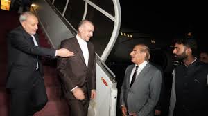 Iranian FM arrives in Pakistan to discuss on Middle East situation