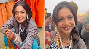 Mahakumbh’s viral star ‘Mona Lisa Bhonsle’ responds to ₹10 crore rumors