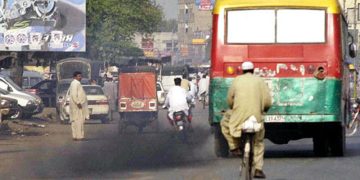 Karachi: Crackdown underway against unfit commercial vehicles