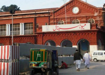 Lahore: Two die of drug reaction at Mayo Hospital
