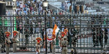 Two Pakistani children forced to return from India without medical treatment