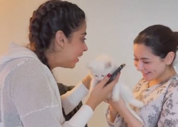 Hania Aamir gifts pet to Yashma Gill after her cat’s death