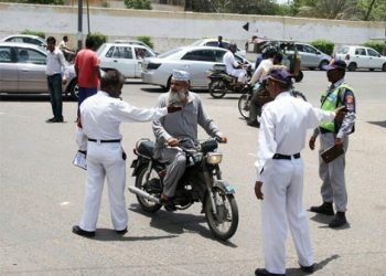 Karachi to get traffic courts for appealing against heavy penalties