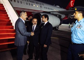 Turkish FM, defense minister lands in Pakistan on official visit