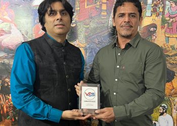 International martial arts Jameel Chandio calls on Dr. Umair Haroon at VOS