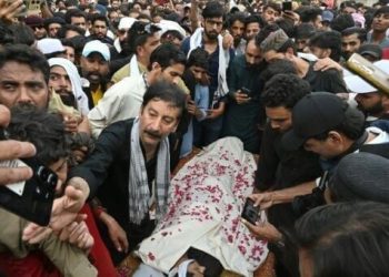 Govt holds talks with AJK action committee on ongoing protests