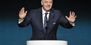 Call for Infantino to resign comes amid wave of support